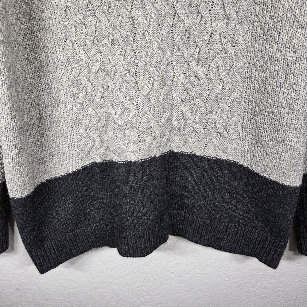 Vince Grey Colorblock Cable Knit Crewneck Sweater Size M Yak & Wool Blend - Picture 6 of 16
